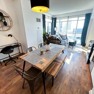  Apartment Simply Comfort. Elegant Dan Lecki Canada
