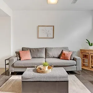  Apartment In The Heart Of Downtown Canada